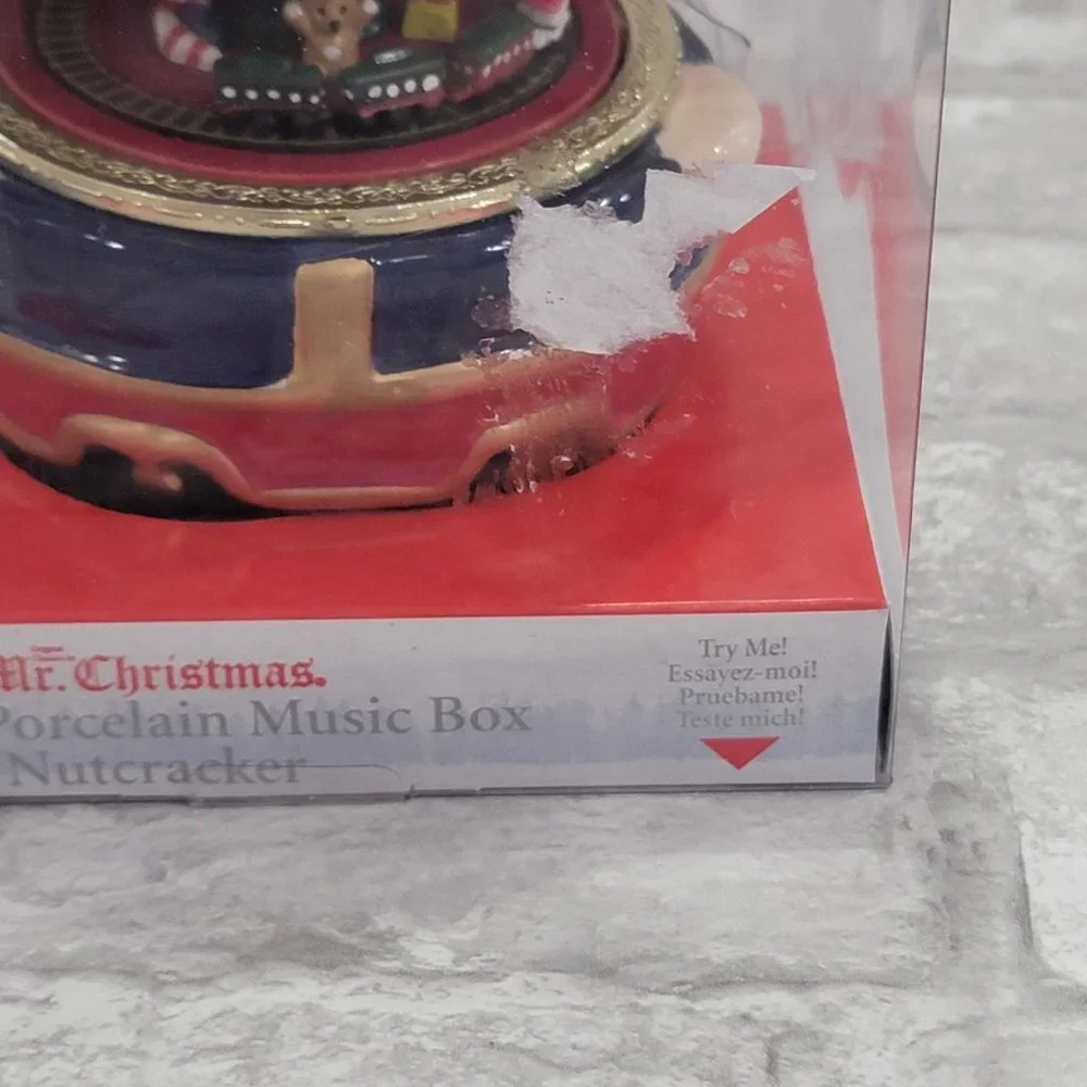 Mr. Christmas Nutcracker Animated Porcelain Music‎ Box Dated 2012 VIDEO New